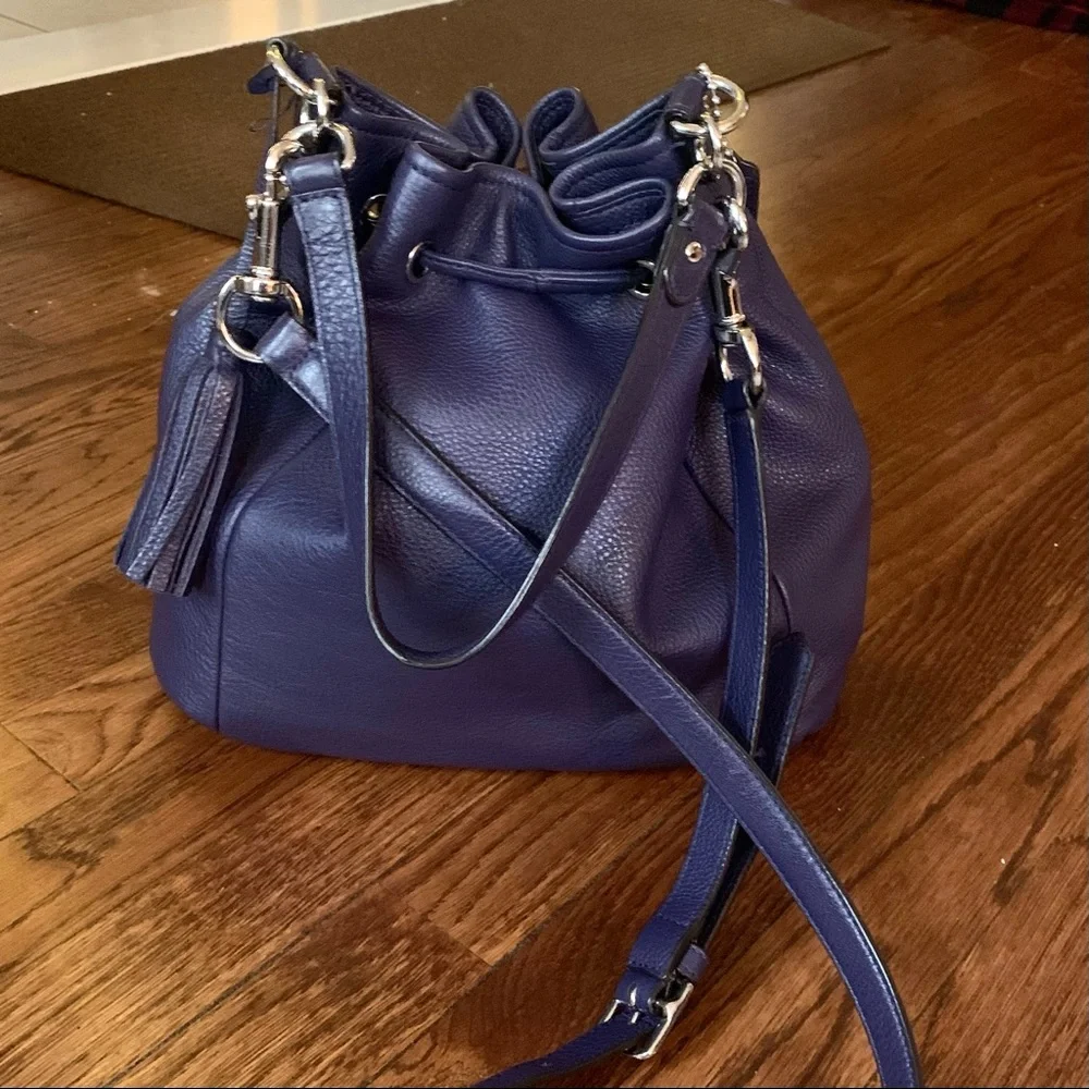 SOLD - COACH Indigo Avery leather drawstring bucket bag - Picture 4 of 12